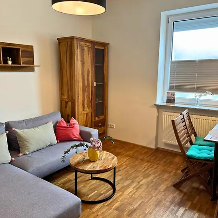 Bahnhof Loft & Apartment *