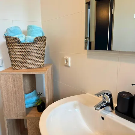 Bahnhof Loft & Apartment *