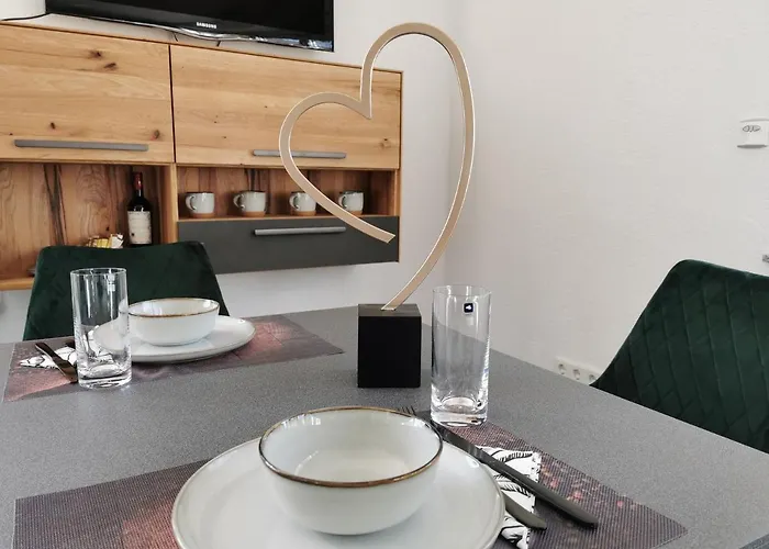 Bahnhof Loft & شقة