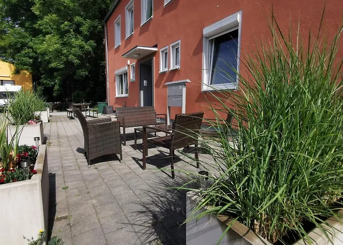 Bahnhof Loft & شقة *