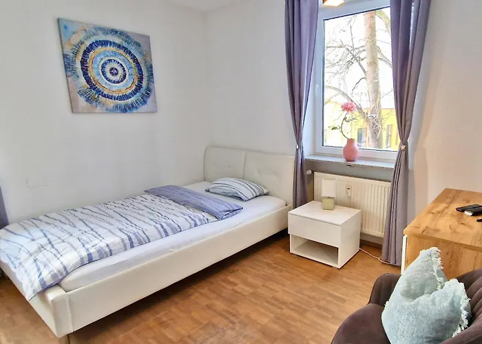 Bahnhof Loft & شقة